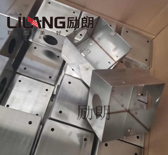 不銹鋼防爆接線盒怎么和線管連接？